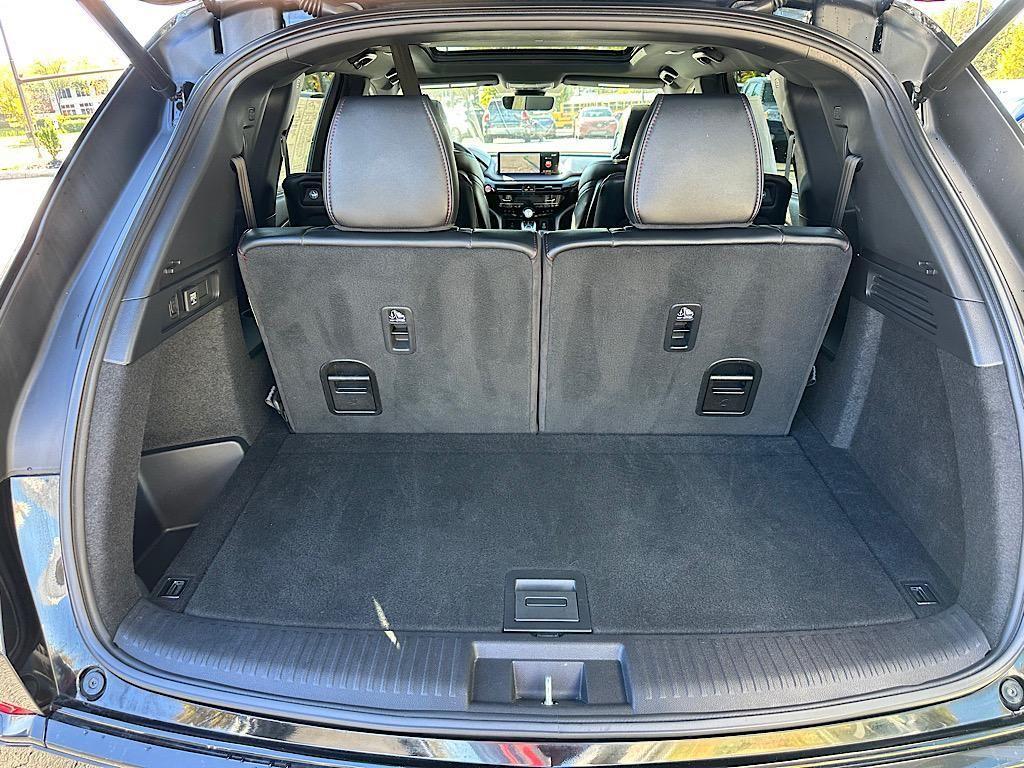 used 2023 Acura MDX car, priced at $42,277