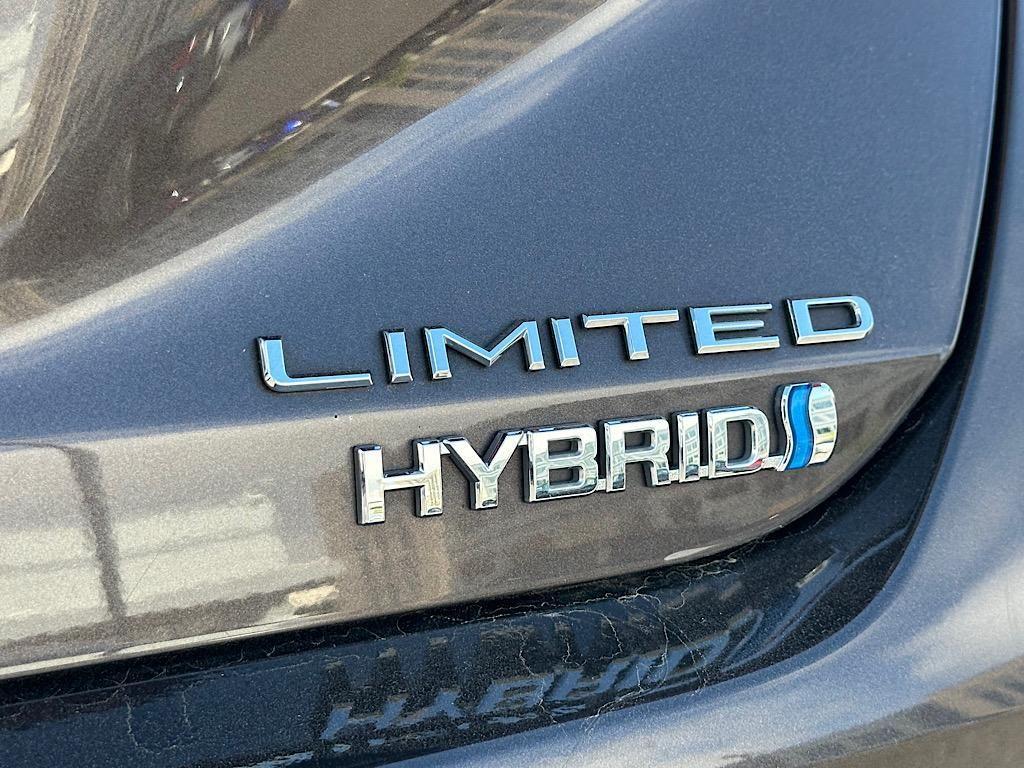 used 2019 Toyota Avalon Hybrid car, priced at $23,076