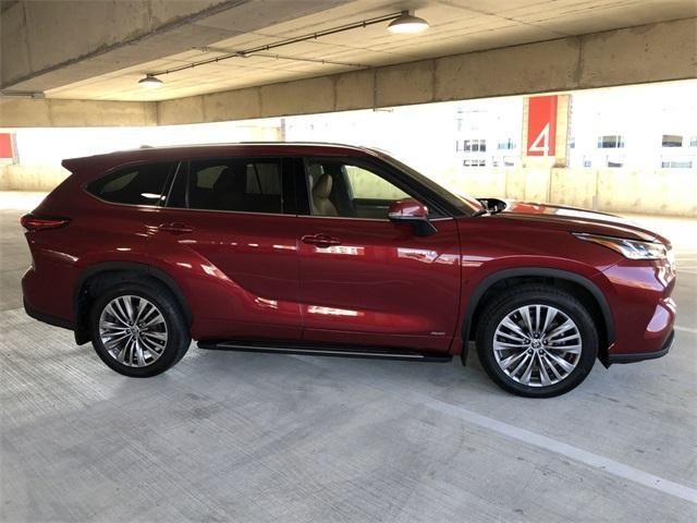 used 2021 Toyota Highlander Hybrid car, priced at $39,977