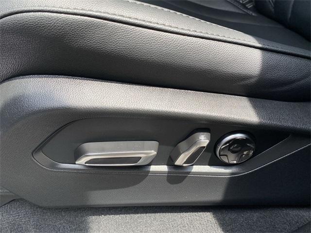 used 2024 Acura MDX car, priced at $44,777