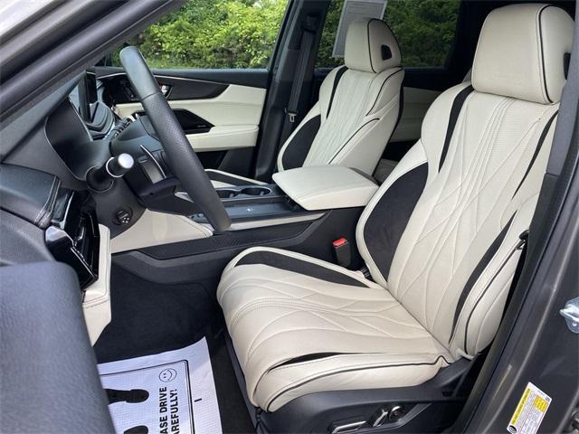 used 2025 Acura MDX car, priced at $69,587