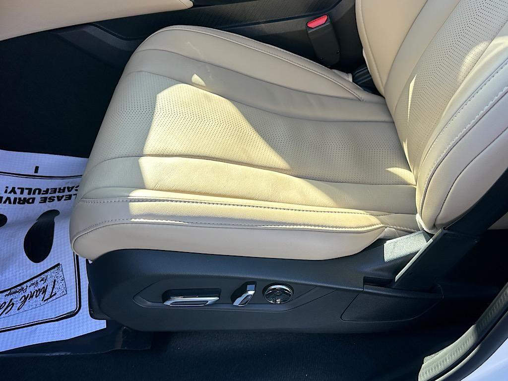 used 2025 Acura MDX car, priced at $49,481
