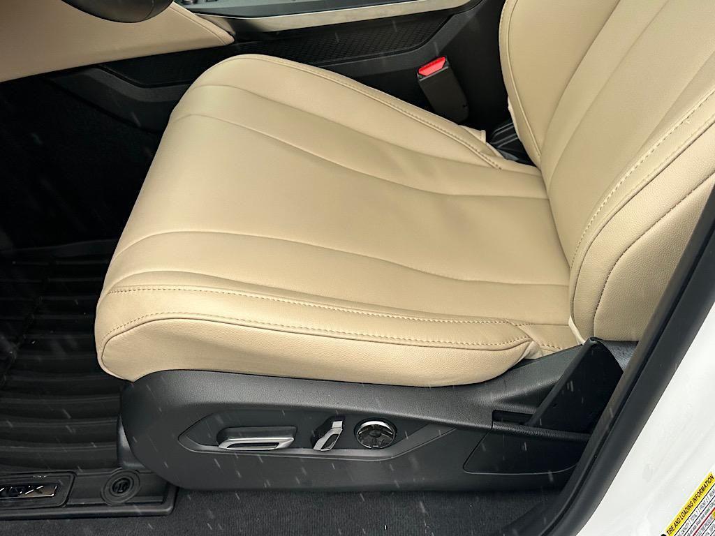 used 2025 Acura MDX car, priced at $49,753