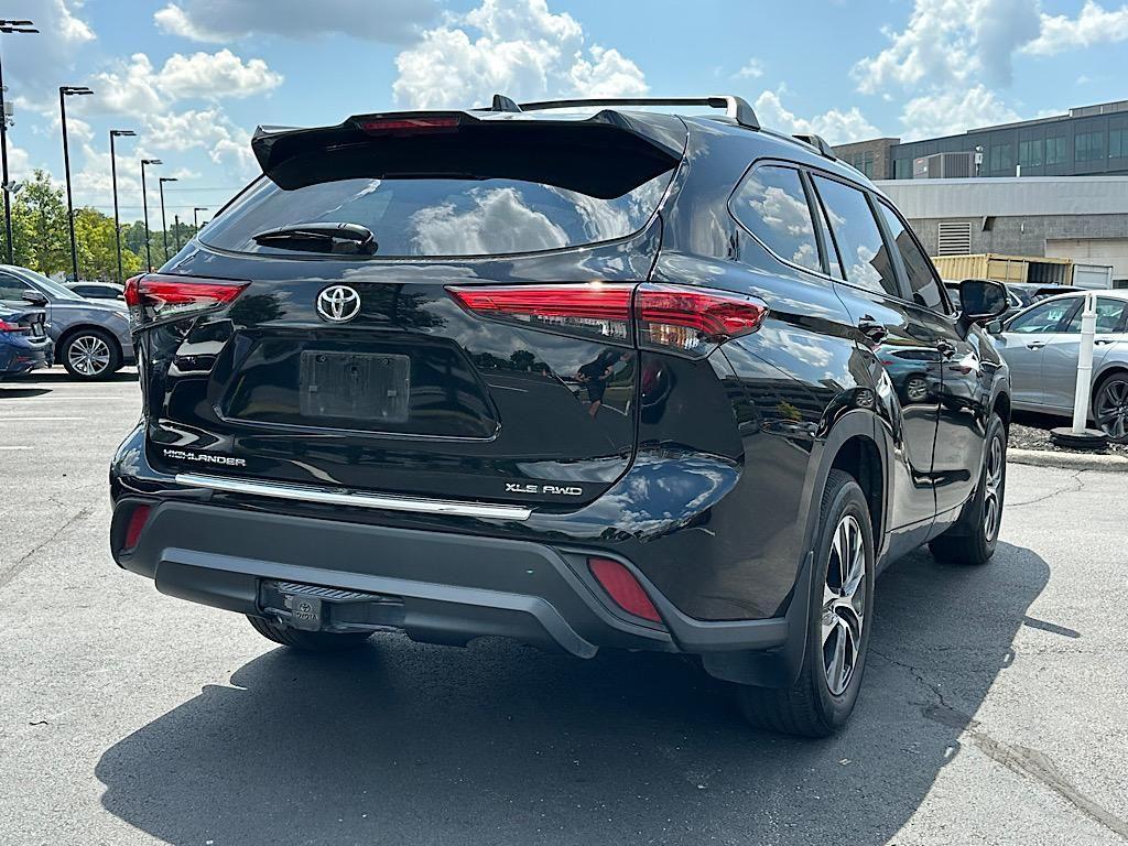 used 2023 Toyota Highlander car, priced at $37,999