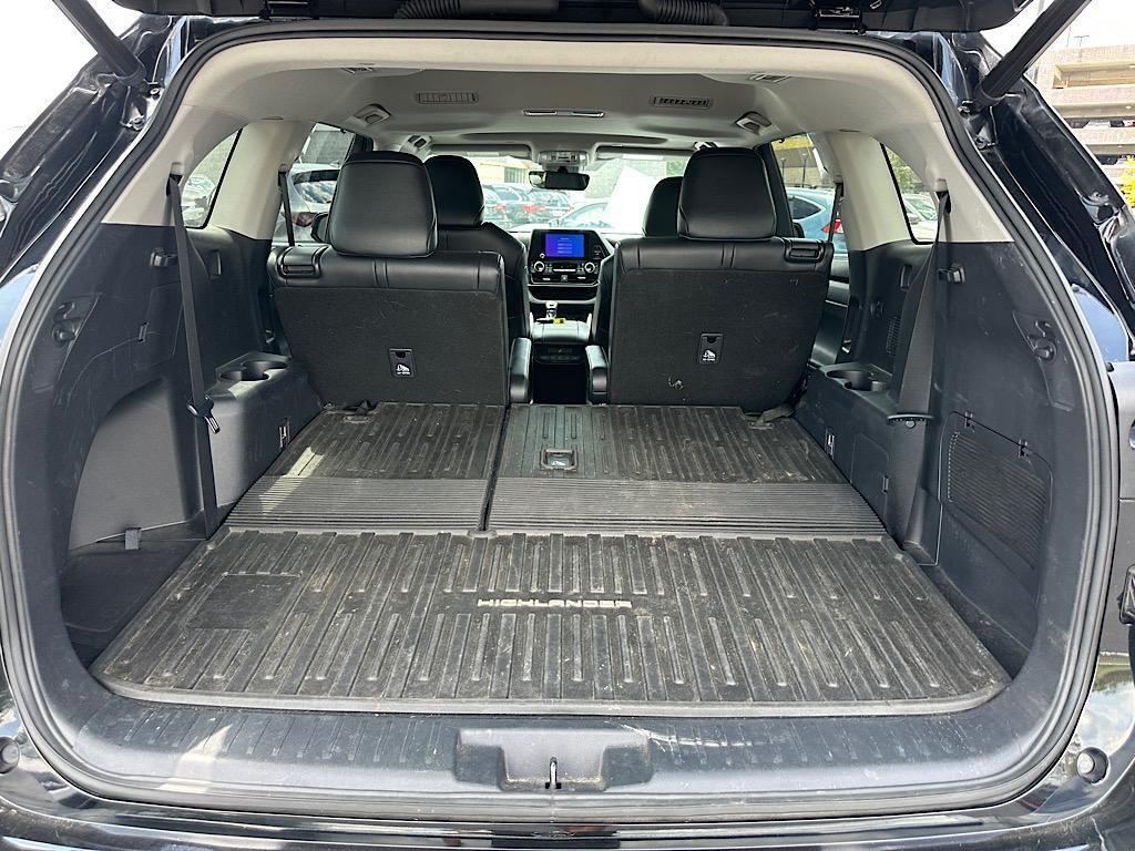 used 2023 Toyota Highlander car, priced at $37,999
