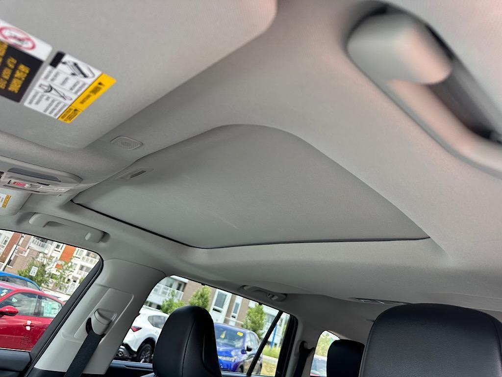 used 2023 Toyota Highlander car, priced at $37,999