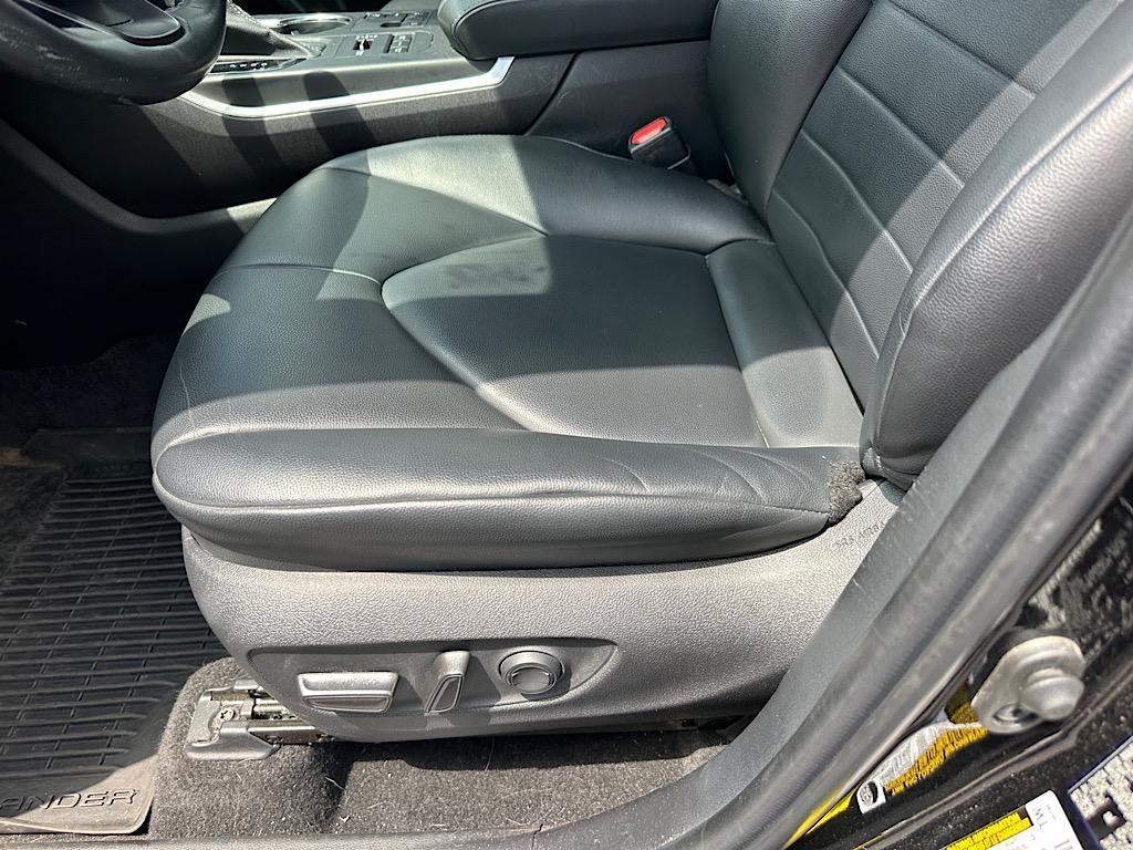 used 2023 Toyota Highlander car, priced at $37,999