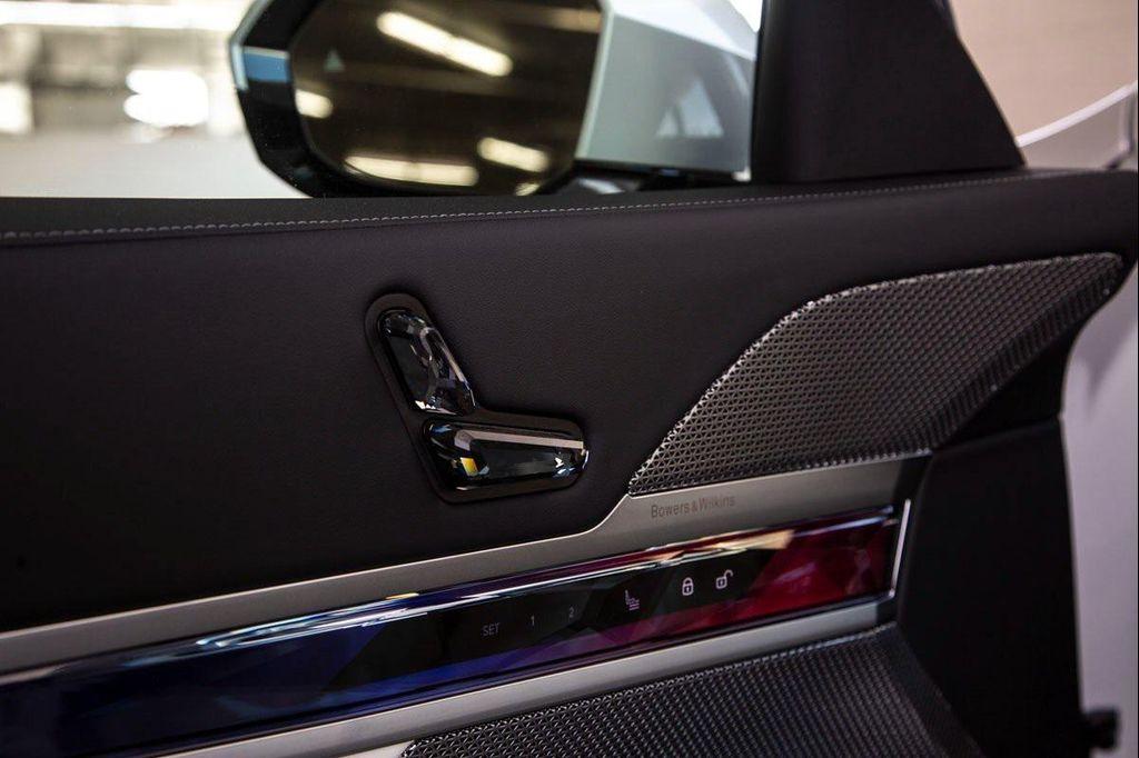 new 2025 BMW 760 car, priced at $132,350