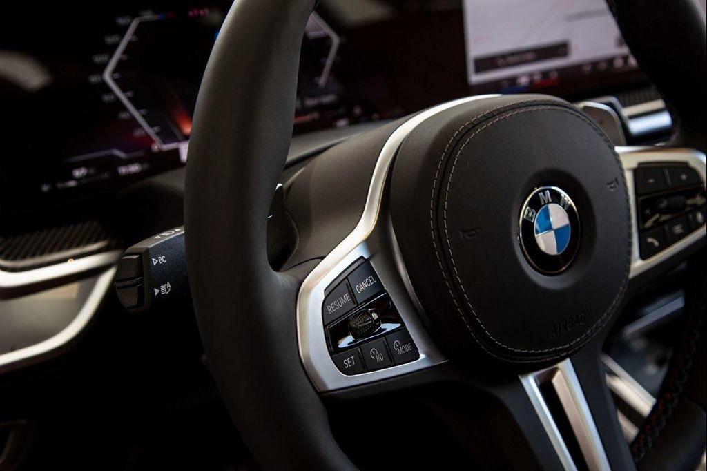 new 2026 BMW X7 car, priced at $122,570