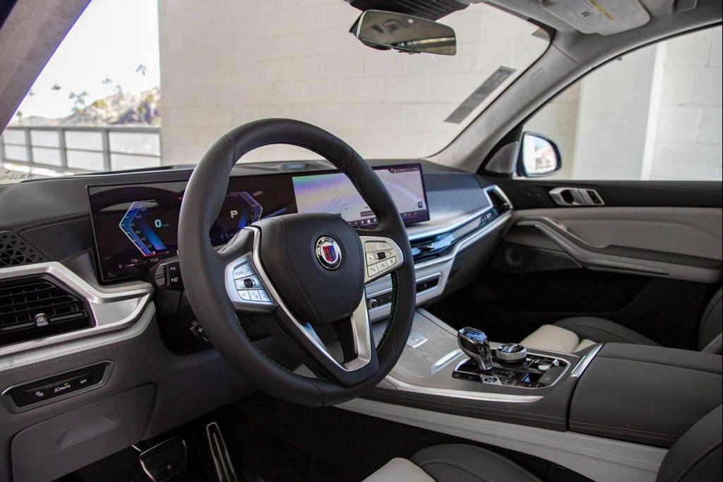 new 2025 BMW X7 car, priced at $158,295