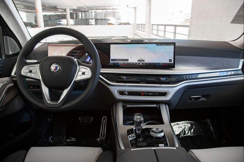 new 2025 BMW X7 car, priced at $158,295