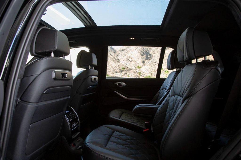 new 2026 BMW X7 car, priced at $102,445