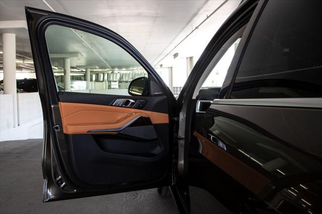new 2026 BMW X7 car, priced at $92,155
