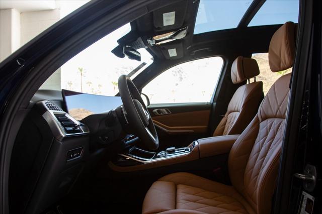 new 2026 BMW X7 car, priced at $99,655