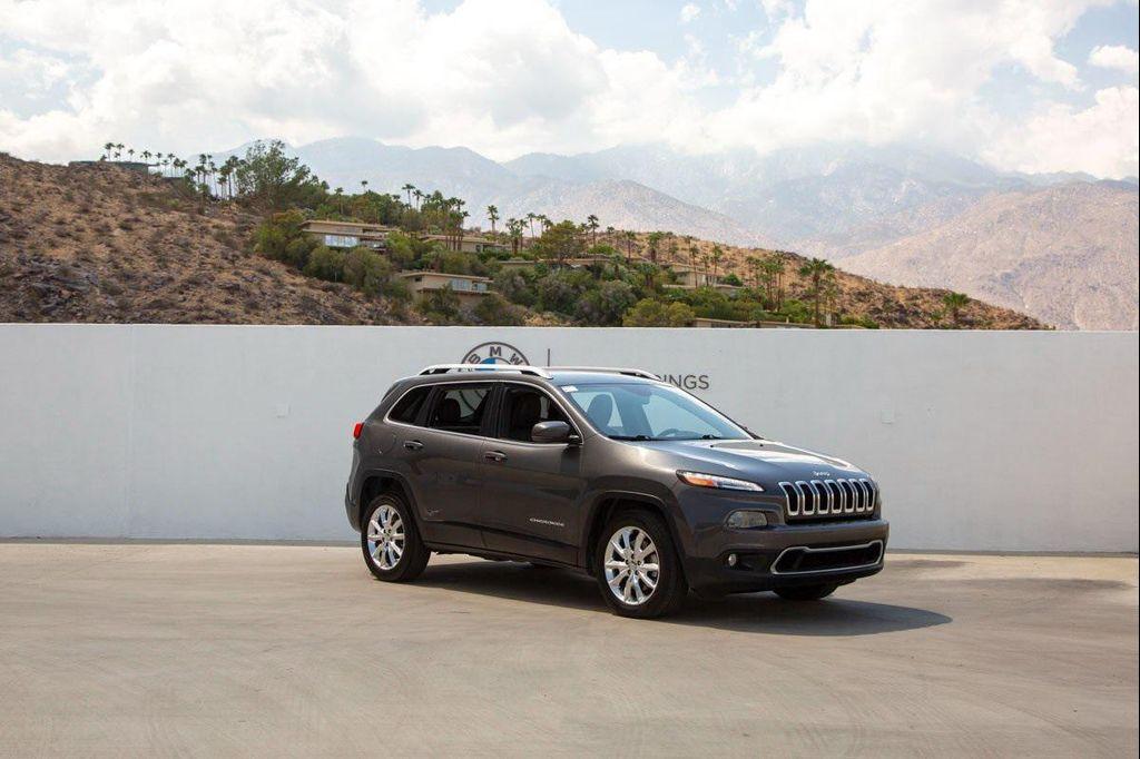 used 2015 Jeep Cherokee car, priced at $10,988