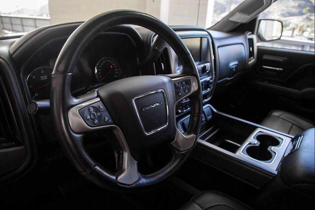 used 2018 GMC Sierra 1500 car, priced at $31,388