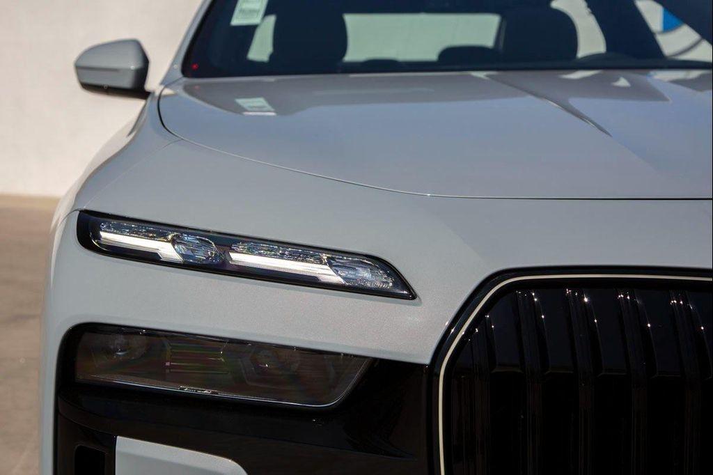 new 2025 BMW 760 car, priced at $132,350