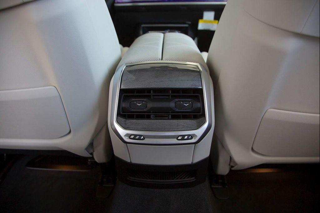 used 2024 BMW i7 car, priced at $87,988