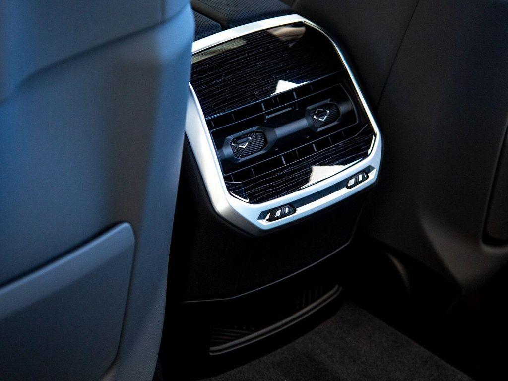 used 2024 BMW i7 car, priced at $89,988