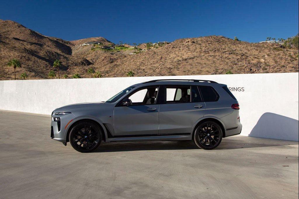 new 2026 BMW X7 car, priced at $127,325