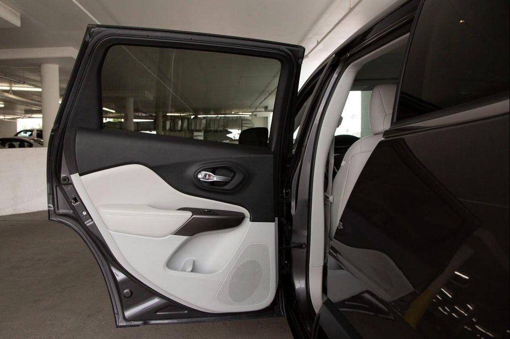 used 2020 Jeep Cherokee car, priced at $20,288
