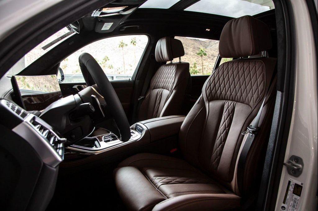 new 2026 BMW X7 car, priced at $121,575