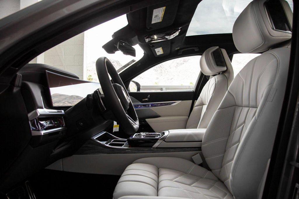 new 2025 BMW 760 car, priced at $135,075