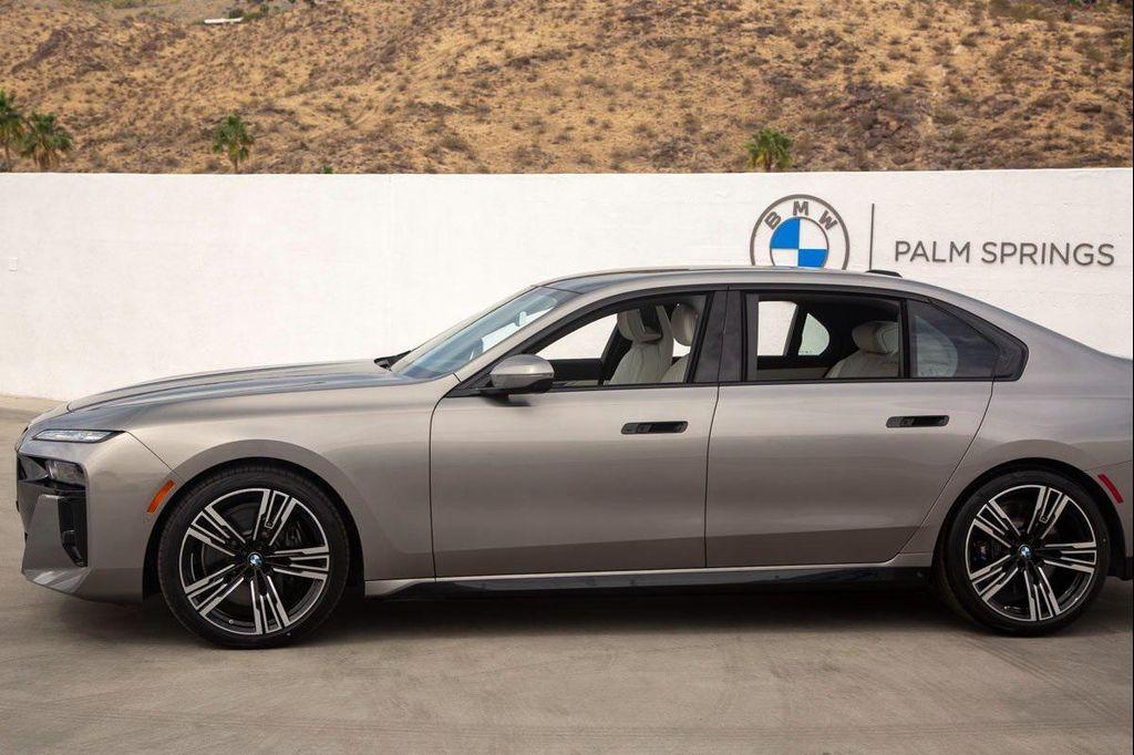 new 2025 BMW 760 car, priced at $135,075