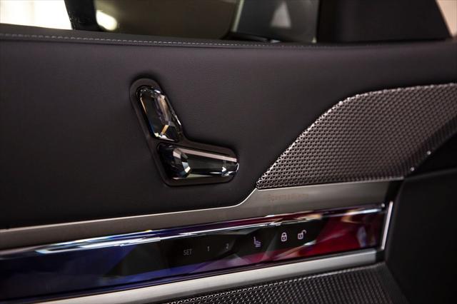 new 2025 BMW 760 car, priced at $135,075