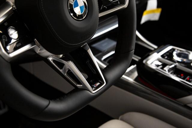 new 2025 BMW 760 car, priced at $135,075