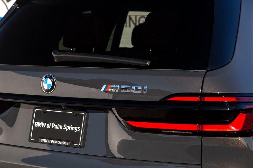 new 2026 BMW X7 car, priced at $124,055