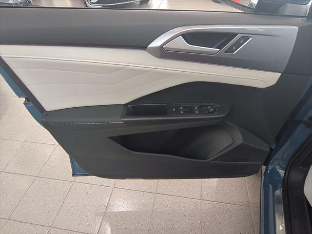 new 2025 Volkswagen Taos car, priced at $35,556