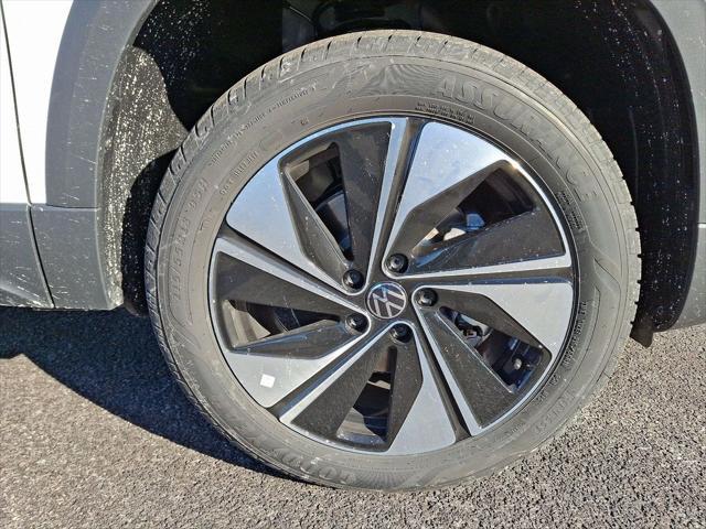 new 2025 Volkswagen Taos car, priced at $30,674