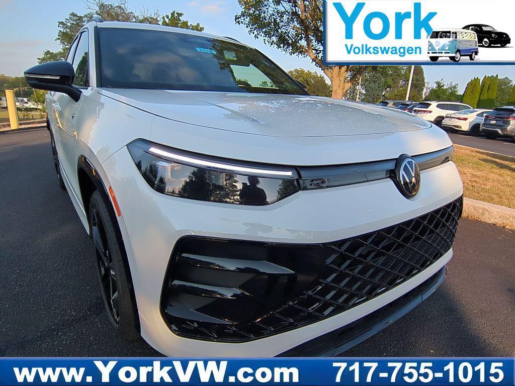 new 2025 Volkswagen Tiguan car, priced at $37,515