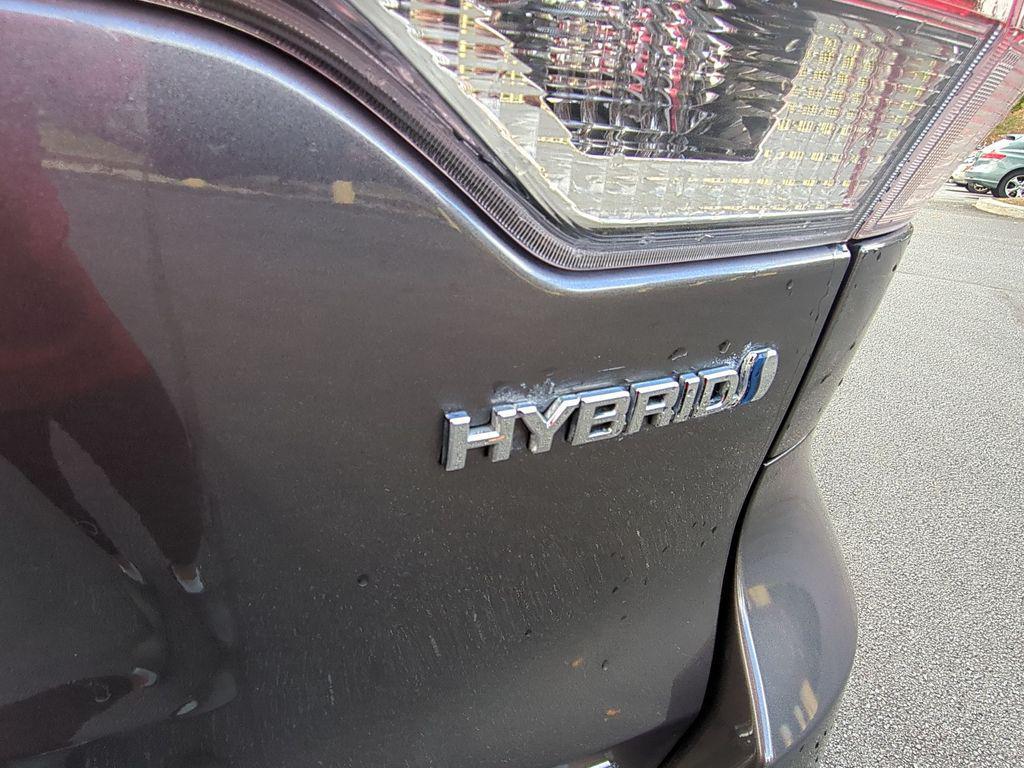used 2017 Toyota Highlander Hybrid car, priced at $26,990
