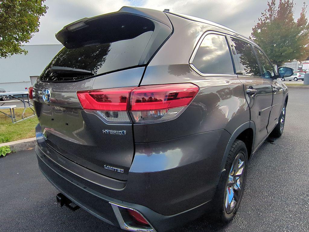 used 2017 Toyota Highlander Hybrid car, priced at $26,990