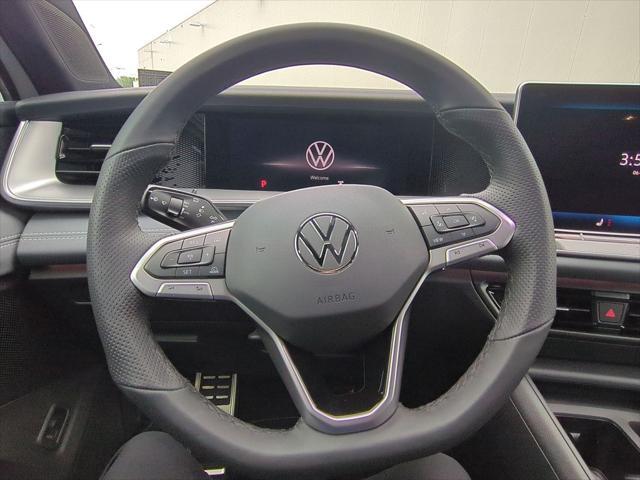 new 2025 Volkswagen Tiguan car, priced at $36,712