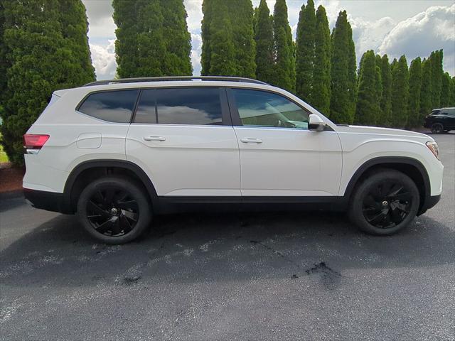 new 2025 Volkswagen Atlas car, priced at $43,992
