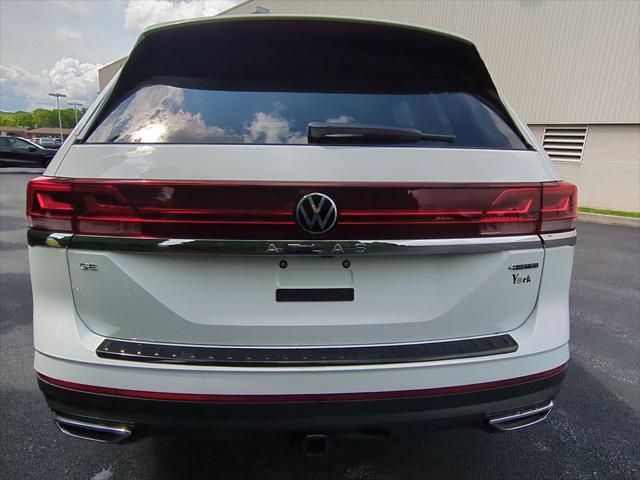 new 2025 Volkswagen Atlas car, priced at $43,992