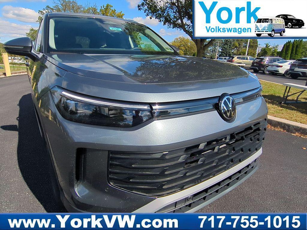 new 2025 Volkswagen Tiguan car, priced at $35,050