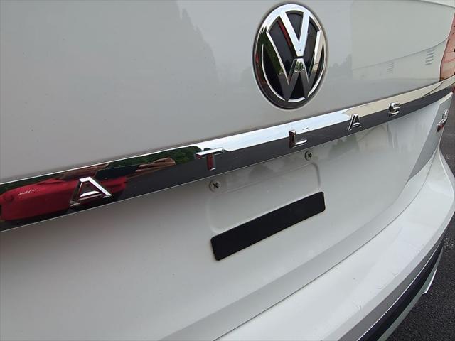 used 2018 Volkswagen Atlas car, priced at $19,990