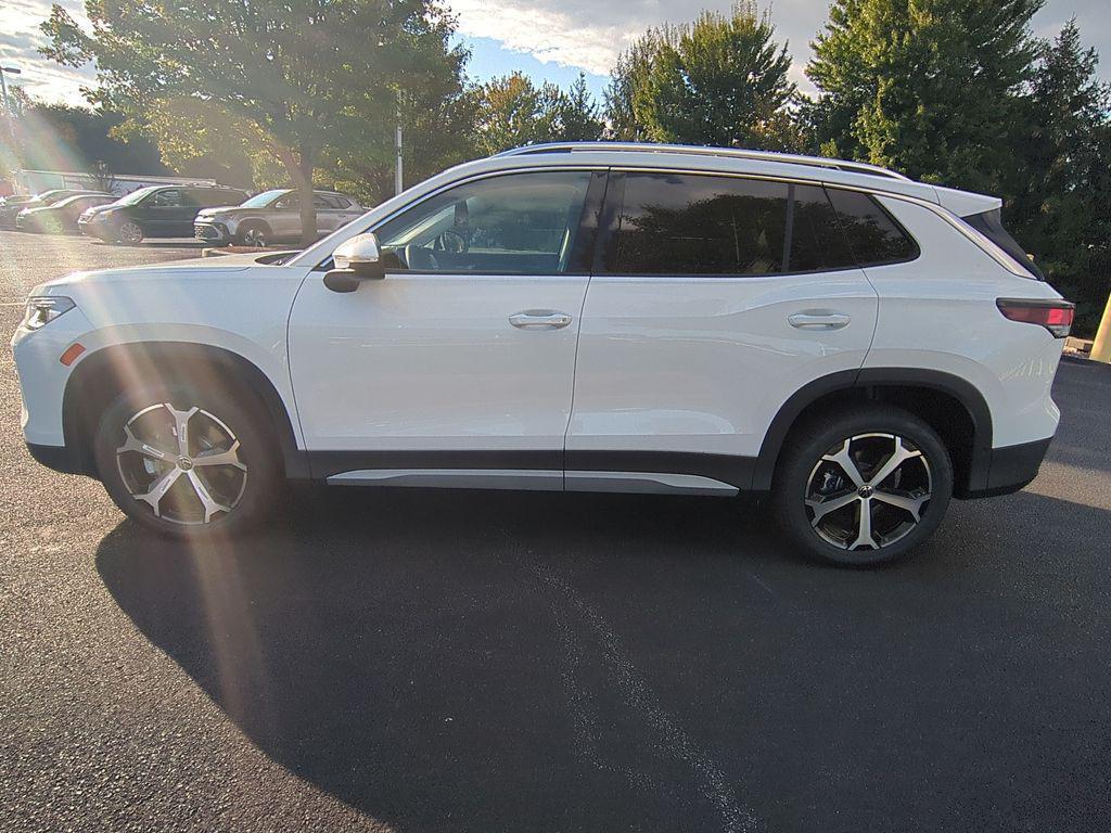 new 2025 Volkswagen Tiguan car, priced at $35,050