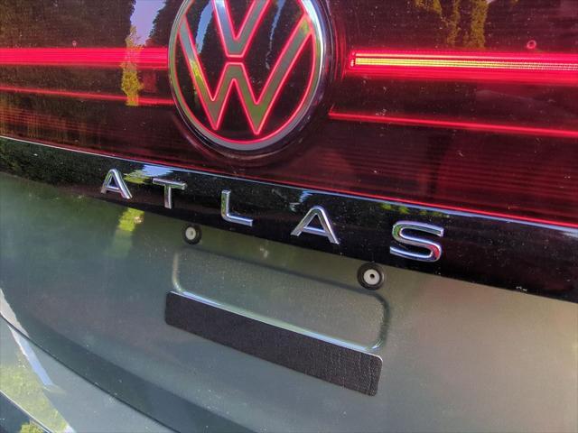 new 2025 Volkswagen Atlas car, priced at $46,013