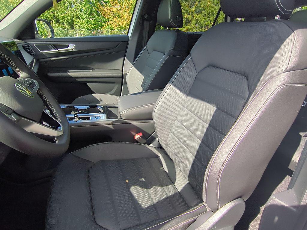 new 2026 Volkswagen Atlas Cross Sport car, priced at $49,112