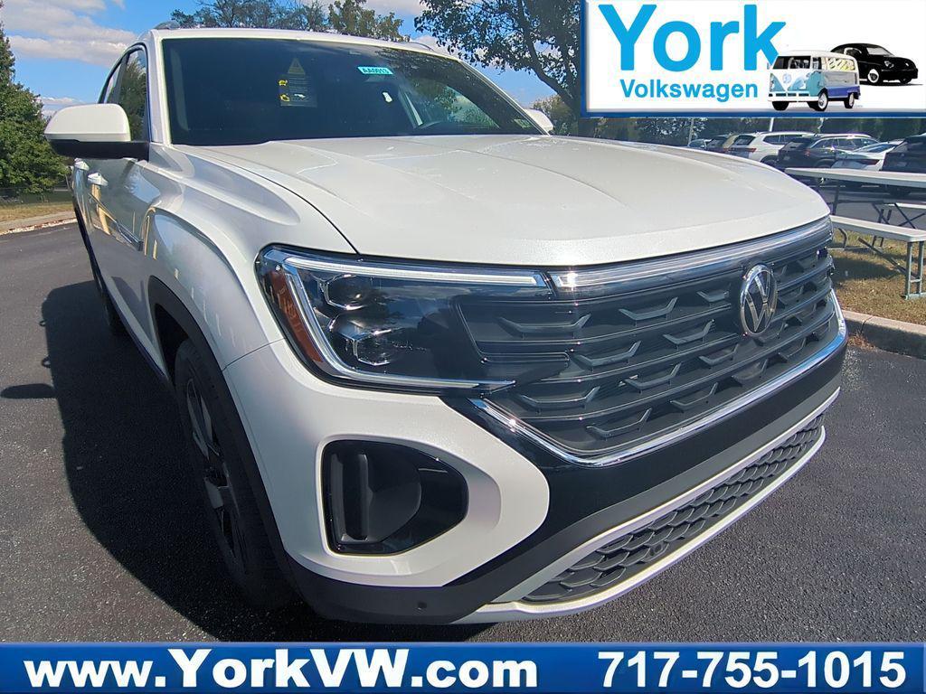 new 2026 Volkswagen Atlas Cross Sport car, priced at $49,112