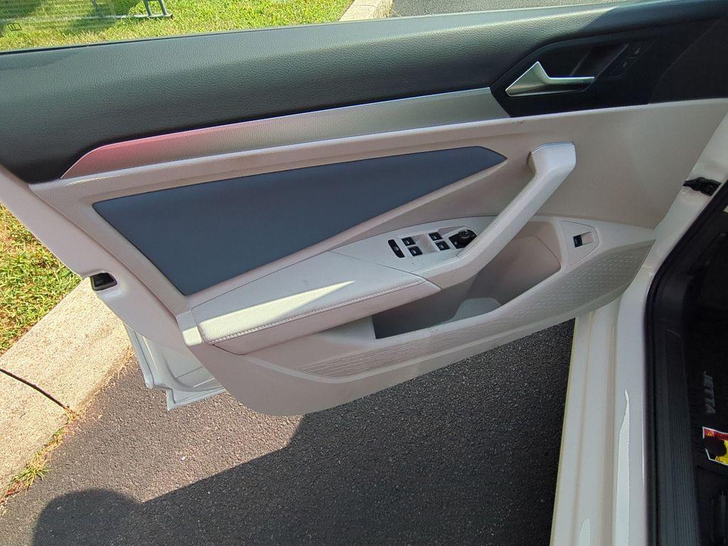 new 2025 Volkswagen Jetta car, priced at $26,300