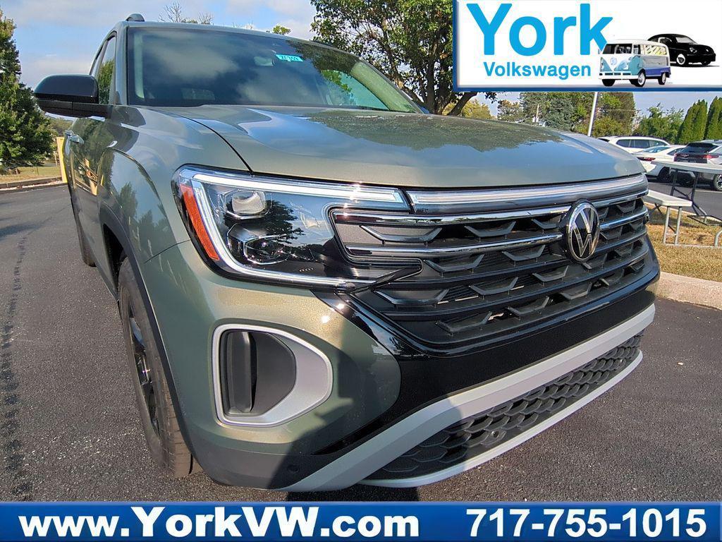 new 2025 Volkswagen Atlas car, priced at $43,445