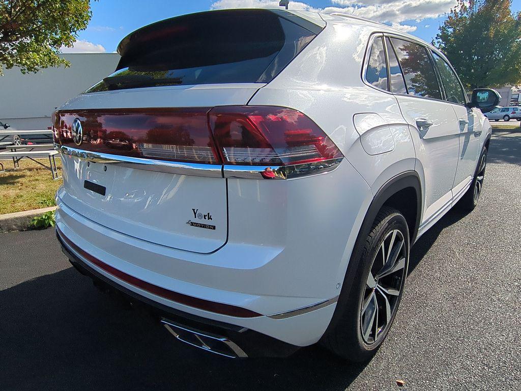 new 2026 Volkswagen Atlas Cross Sport car, priced at $53,956