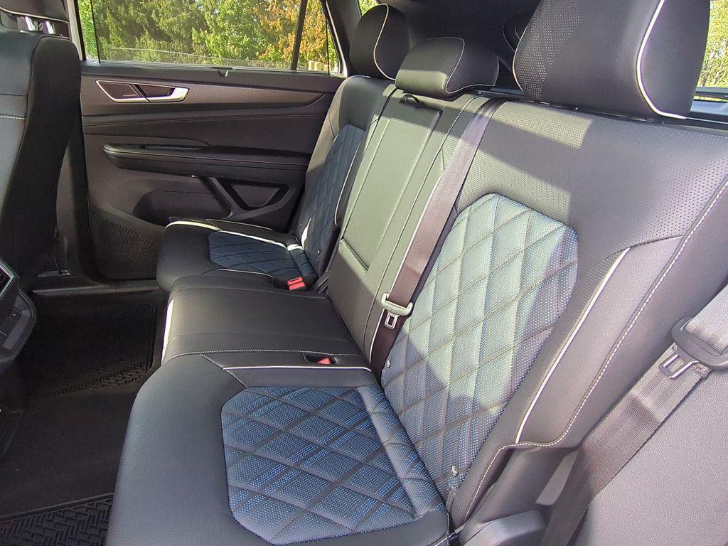 new 2026 Volkswagen Atlas Cross Sport car, priced at $53,956