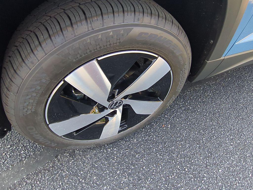 new 2025 Volkswagen Taos car, priced at $27,094